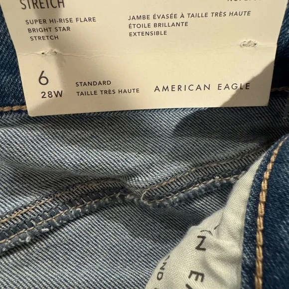 NWT- American Eagle Super High-Rise Flair Classic Blue Women's Jeans -Size 6R - Picture 3 of 7